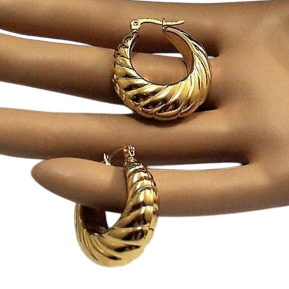 24K Gold Plated Rib Lined Hoop Pierced Post Earrings 32mm Long Thick Band - Picture 10 of 12